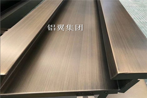 仿銅拉絲鋁單板